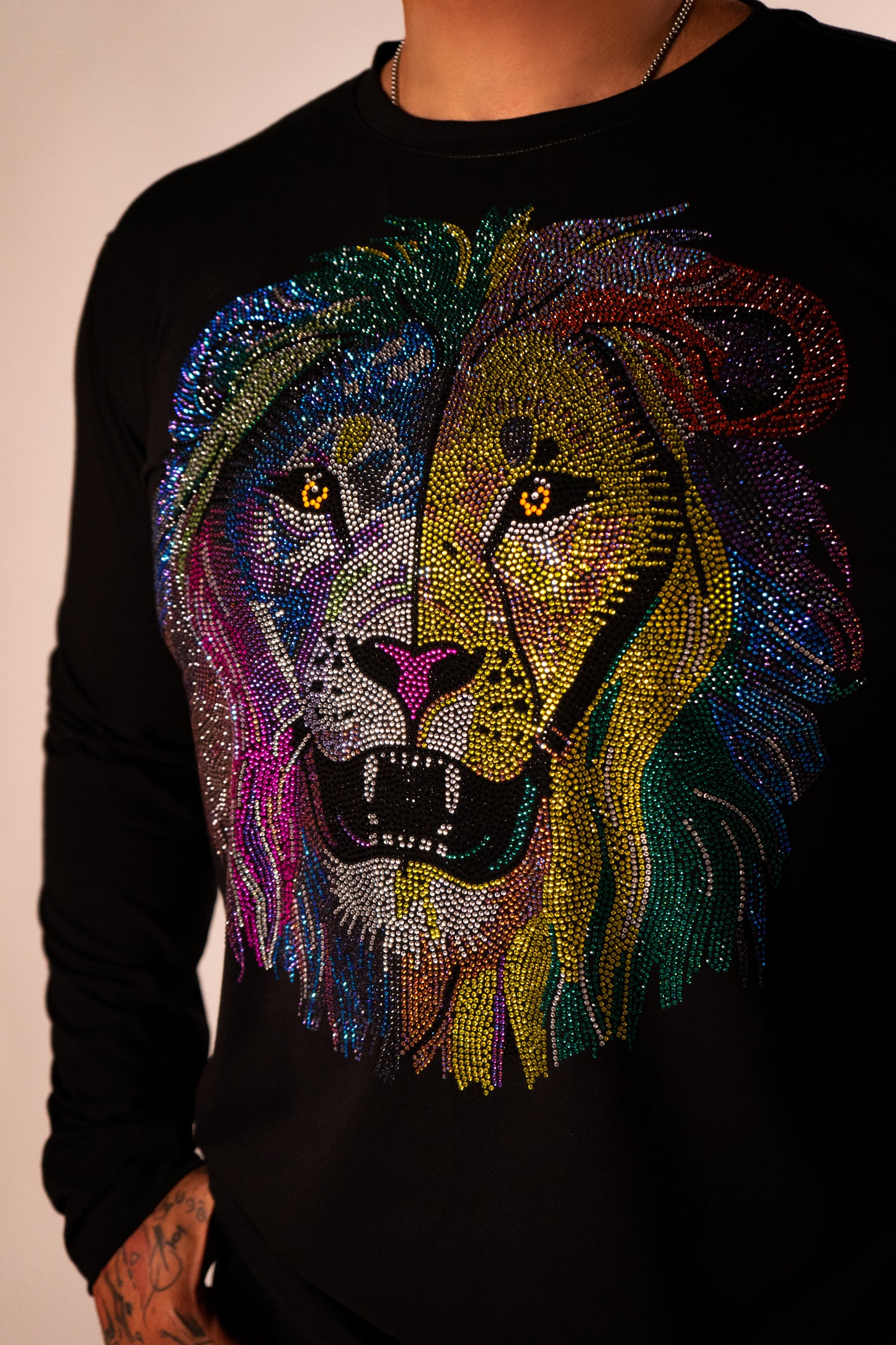 Sweater Leon Colores Color Negro Oversize
