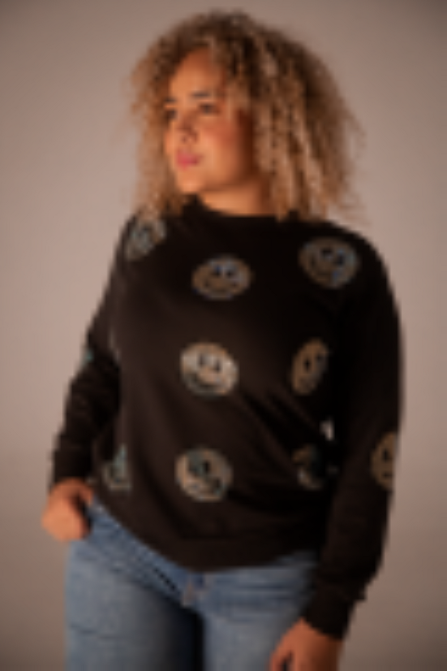 SWEATER FULL CARITAS BLACK CORTE OVERSIZE