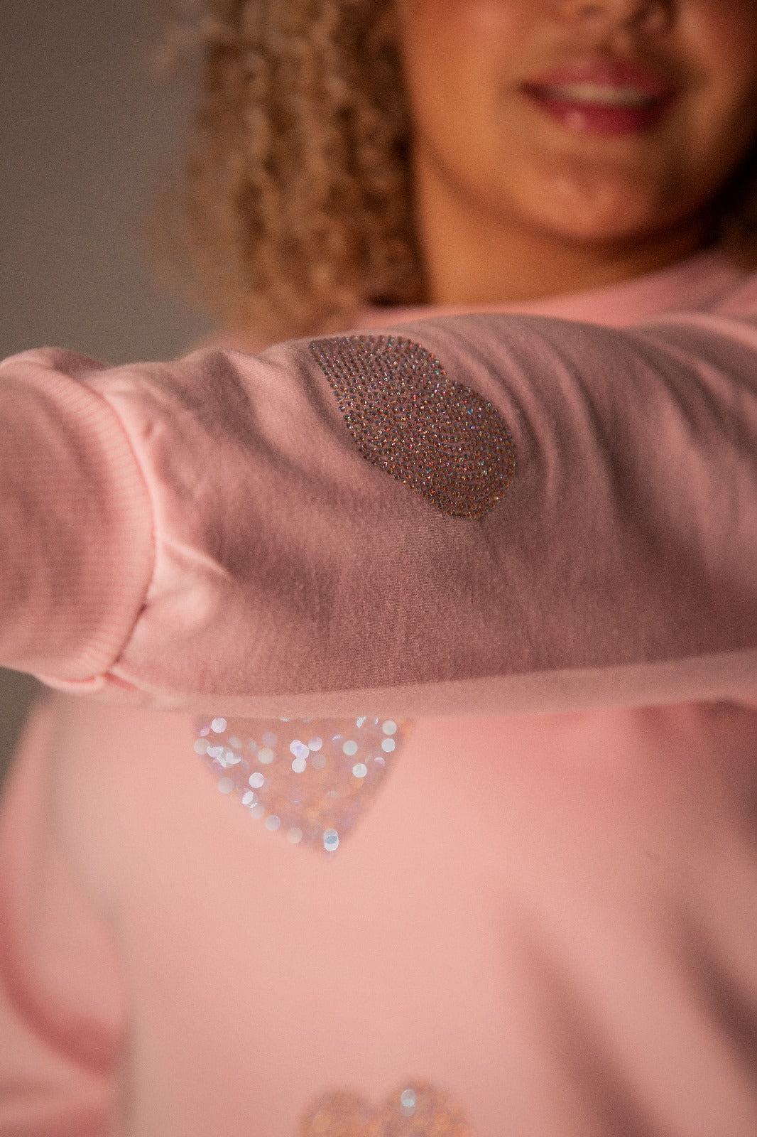 Sweater Heart Coquette Pink Corte Oversize